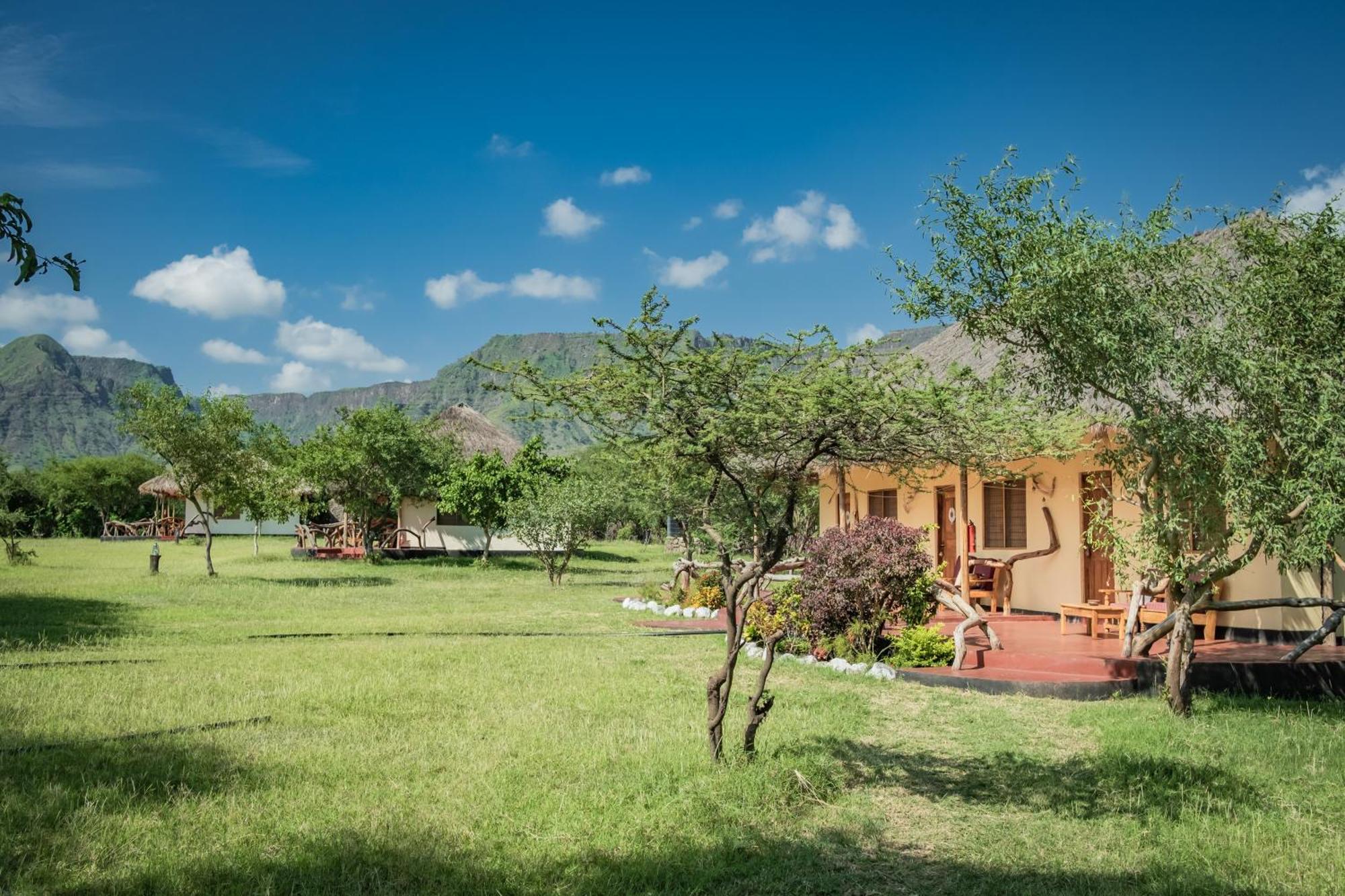 Natron Maasai Giraffe Eco And Lodge